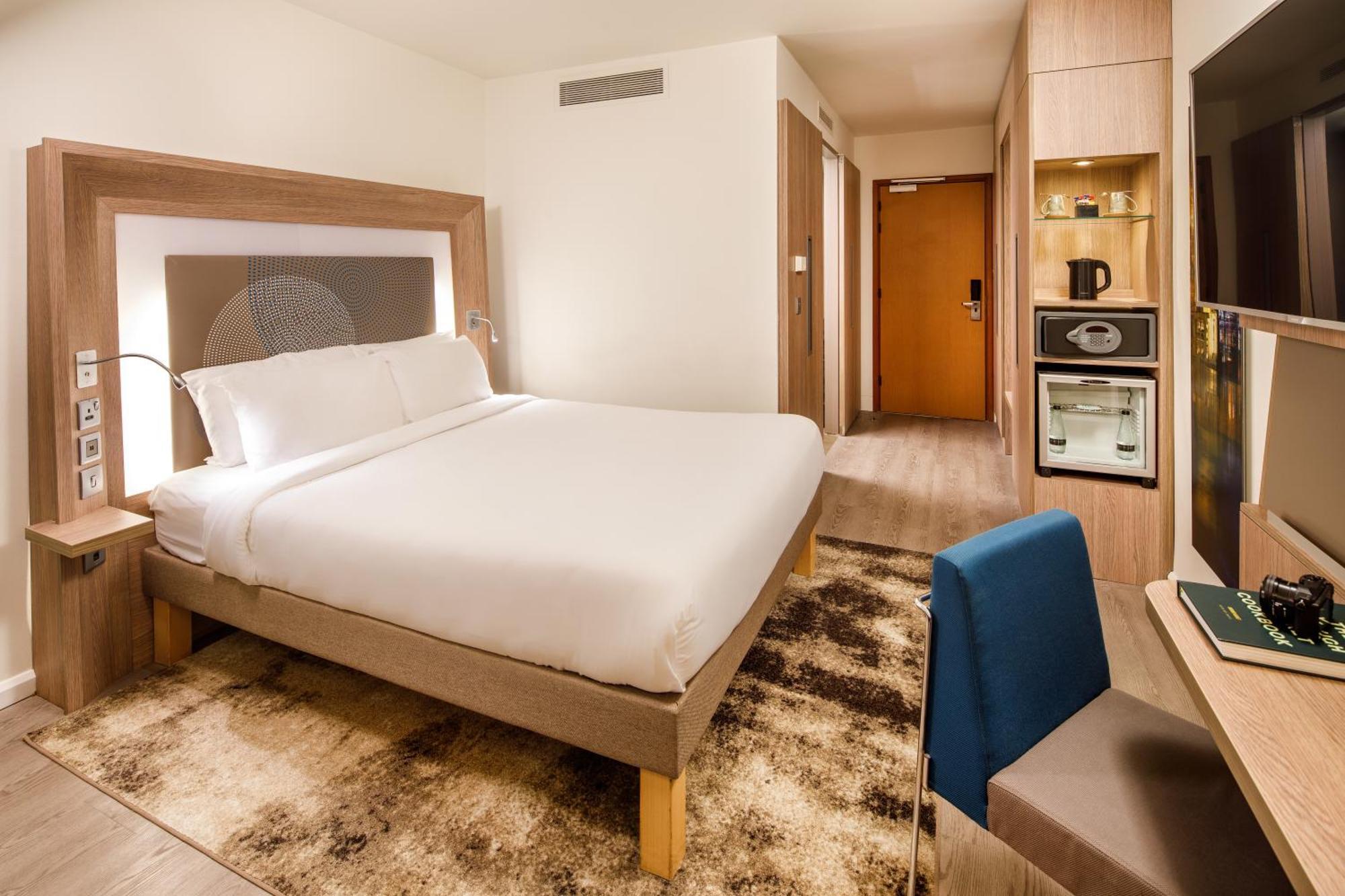 Novotel Bridge Hotel 4*